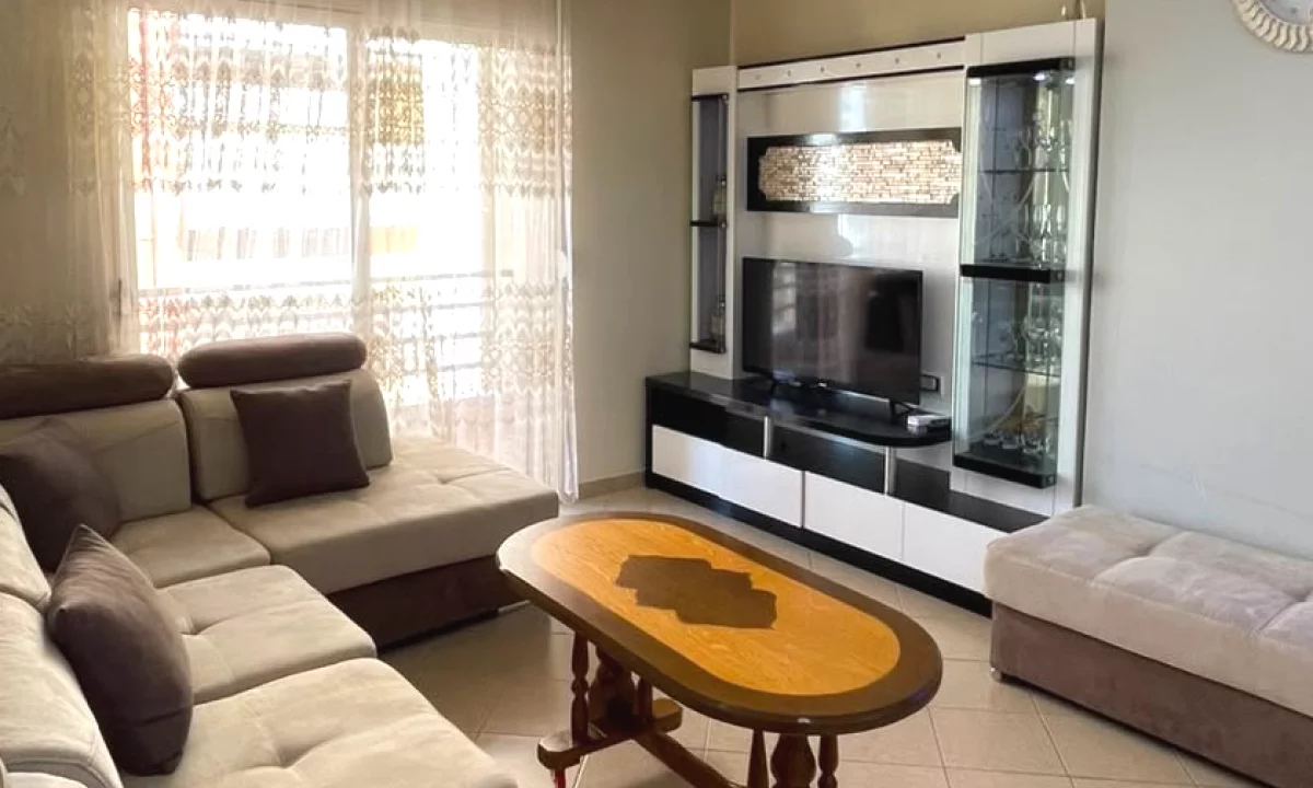 Shtepi me qera Apartament ne Tirane, 2+1, Mobilimi E mobiluar, Pagesa 55,000  Leke.