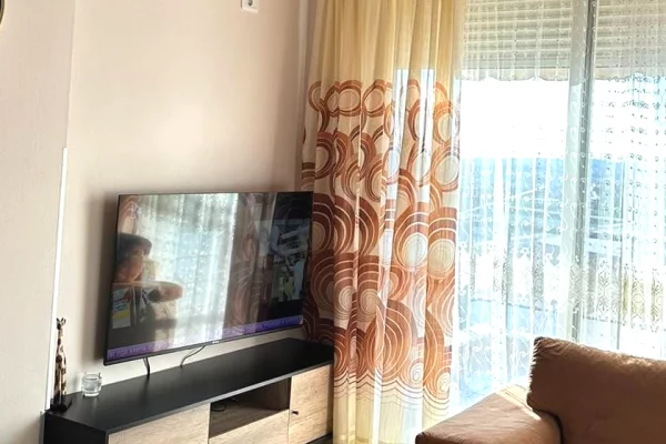 Shtepi me qera 2+1 ne Tirane - 50,000 Leke
