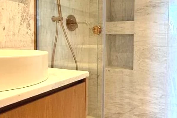 Shtepi me qera Apartament ne Tirane, 2+1, Mobilimi E mobiluar, Pagesa 250,000  Leke.