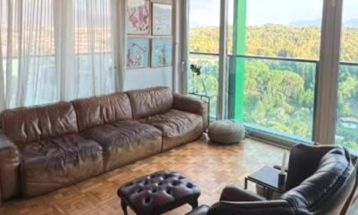 Shtepi me qera Apartament ne Tirane, 2+1, Mobilimi E mobiluar, Pagesa 2,500  Euro.