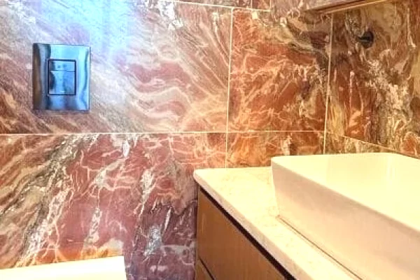 Shtepi me qera Apartament ne Tirane, 2+1, Mobilimi E mobiluar, Pagesa 2,500  Euro.