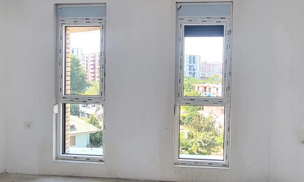 Casa in vendita Appartamento a Tirana, 2+1, Ambiente Vuoto, Pagamento 193,900  Euro.