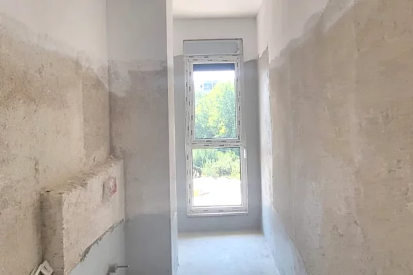 Casa in vendita Appartamento a Tirana, 2+1, Ambiente Vuoto, Pagamento 193,900  Euro.