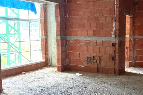 Casa in vendita Appartamento a Tirana, 1+1, Ambiente Vuoto, Pagamento 132,000  Euro.