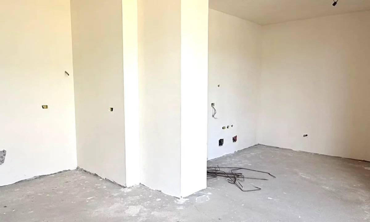 Casa in vendita Appartamento a Tirana, 1+1, Ambiente Vuoto, Pagamento 13,644,000  Leke.