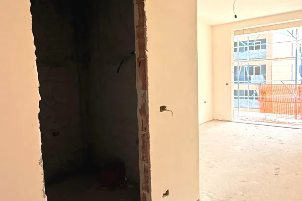 Casa in vendita Appartamento a Tirana, 1+1, Ambiente Vuoto, Pagamento 13,644,000  Leke.