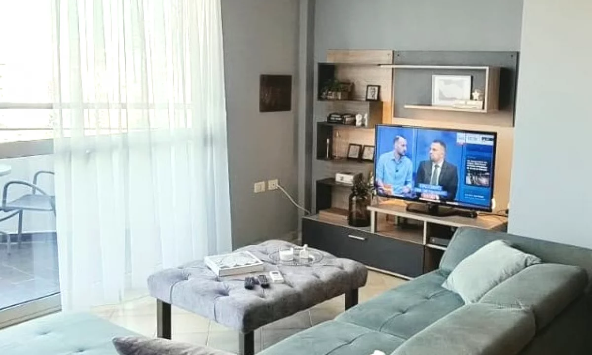 Shtepi me qera Apartament ne Tirane, 1+1, Mobilimi E mobiluar, Pagesa 65,000  Leke.