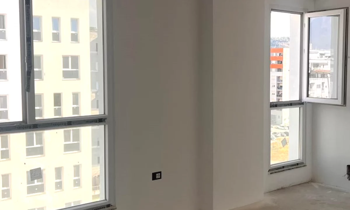 Shtepi ne shitje Apartament ne Tirane, 1+1, Mobilimi Bosh, pa mobiluar, Pagesa 105,600  Euro.