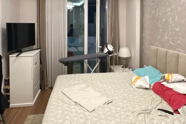 Casa in vendita Appartamento a Tirana, 3+1, Ambiente Arredato, Pagamento 36,300,000  Leke.