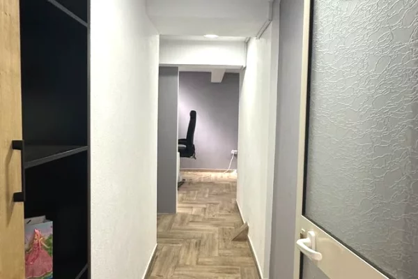 🏢 JEPET ME QIRA | AMBIENT BIZNESI – RRUGA E DURRESIT