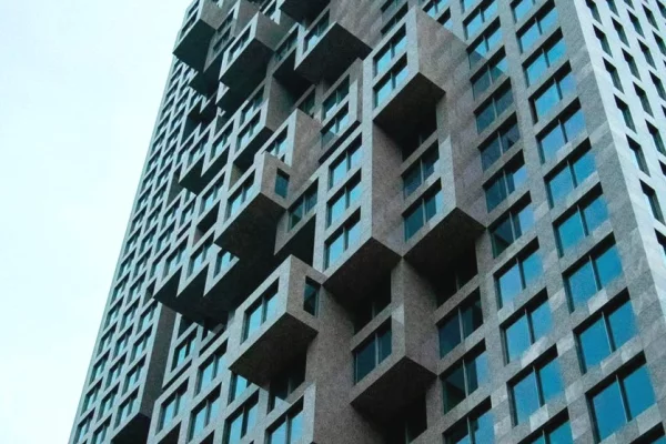 Ambient biznesi ne shitje 3+1 ne Tirane - 2,921,980 Euro