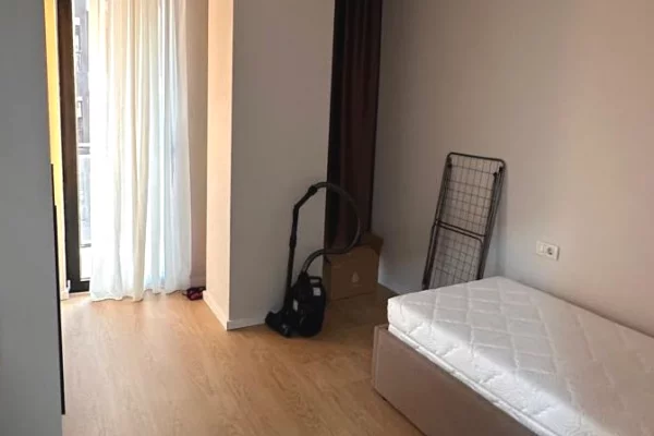 Shtepi me qera Apartament ne Tirane, 2+1, Mobilimi E mobiluar, Pagesa 1,000  Euro.