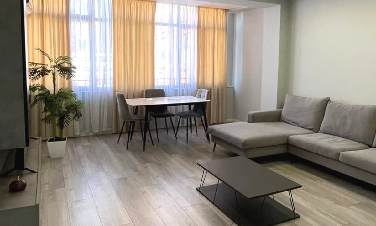 Shtepi me qera Apartament ne Tirane, 2+1, Mobilimi E mobiluar, Pagesa 75,000  Leke.