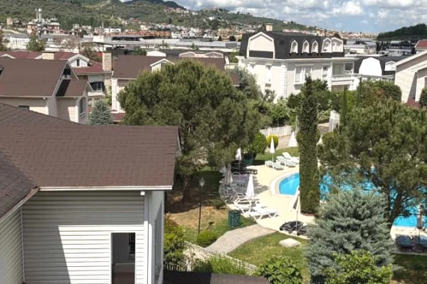 Shtepi me qera Apartament ne Tirane, 3+1, Mobilimi E mobiluar, Pagesa 3,000  Euro.