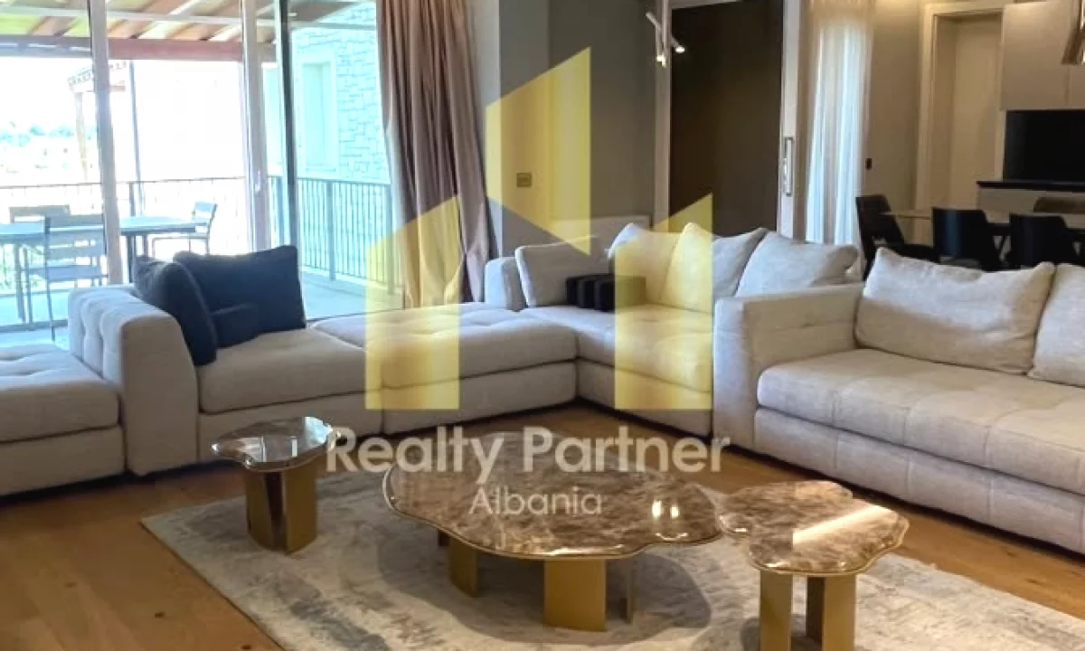 Casa in vendita Appartamento a Tirana, 2+1, Ambiente Arredato, Pagamento 600,000  Euro.