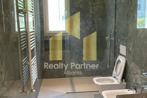 Casa in vendita Appartamento a Tirana, 2+1, Ambiente Arredato, Pagamento 600,000  Euro.