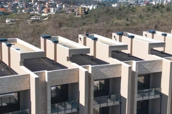 Casa in vendita Duplex (casa a 2 piani) a Tirana, 2+1, Ambiente Vuoto, Pagamento 260,000  Euro.