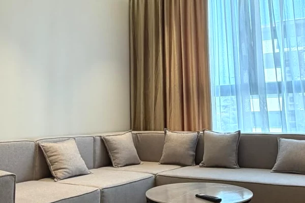 Shtepi me qera Apartament ne Tirane, 2+1, Mobilimi E mobiluar, Pagesa 80,000  Leke.