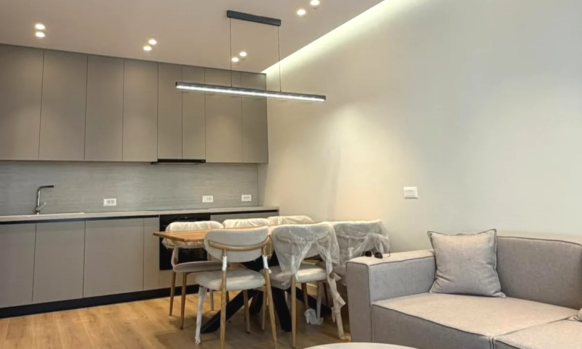 Shtepi me qera Apartament ne Tirane, 2+1, Mobilimi E mobiluar, Pagesa 80,000  Leke.