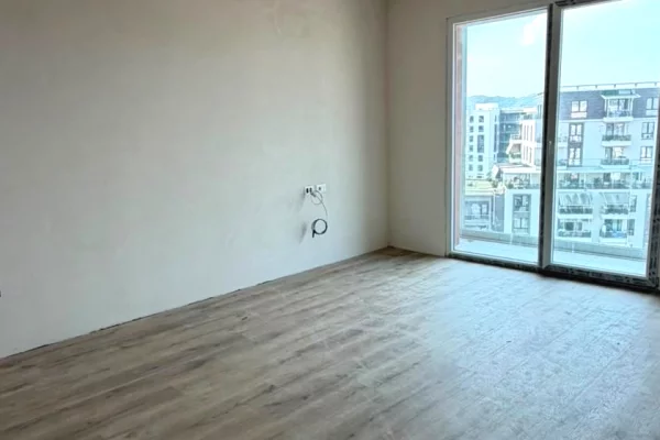 Shtepi ne shitje Apartament ne Tirane, 2+1, Mobilimi Bosh, pa mobiluar, Pagesa 167,000  Euro.