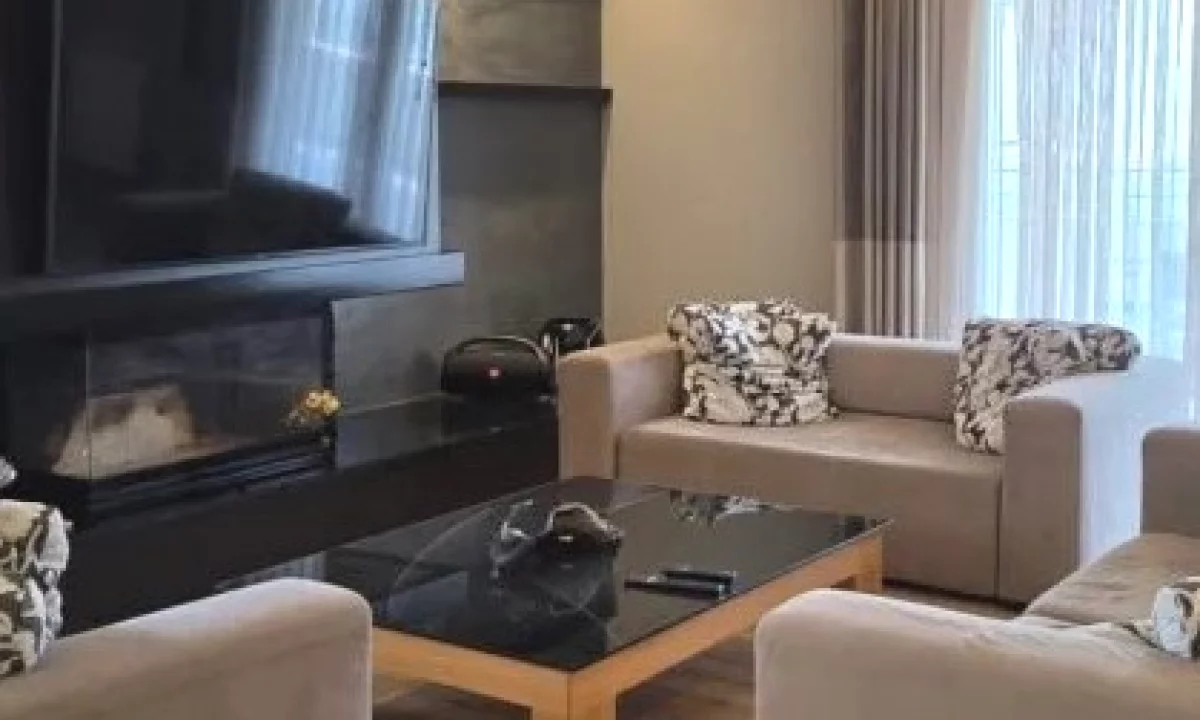 Shtepi ne shitje Apartament ne Tirane, 4+1, Mobilimi E mobiluar, Pagesa 870,000  Euro.