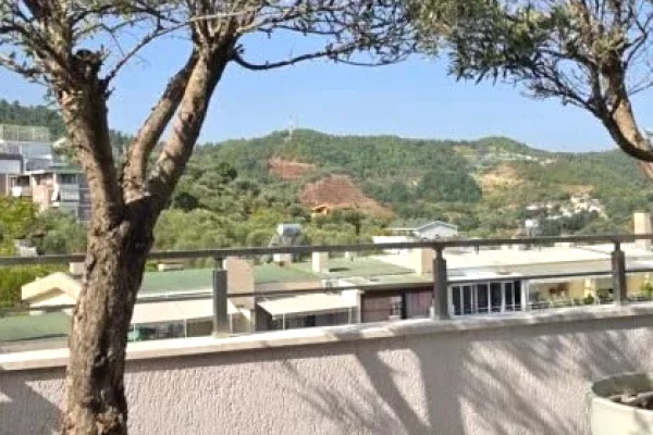 Shtepi ne shitje Apartament ne Tirane, 4+1, Mobilimi E mobiluar, Pagesa 870,000  Euro.