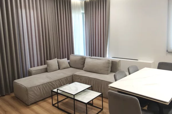 Shtepi me qera 3+1 ne Tirane - 1,700 Euro