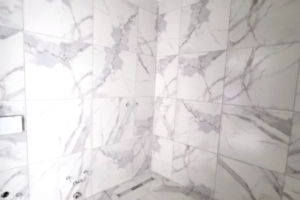 Shtepi ne shitje Apartament ne Tirane, 1+1, Mobilimi Bosh, pa mobiluar, Pagesa 130,000  Euro.