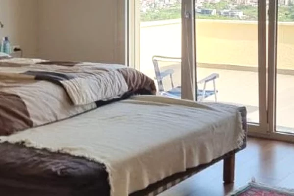 Shtepi me qera Shtepi Private ne Tirane, 5+1, Mobilimi E mobiluar, Pagesa 4,000  Euro.