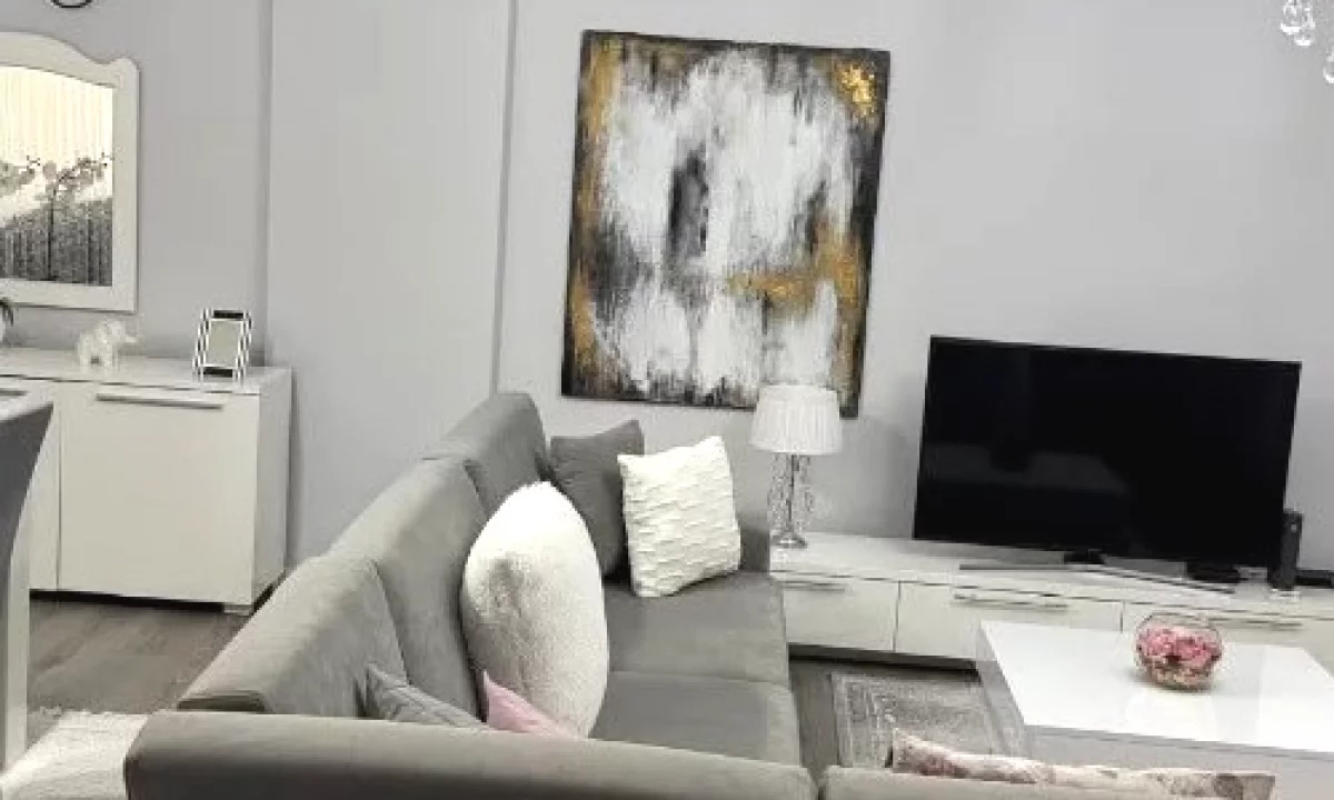 Shtepi me qera Apartament ne Tirane, 2+1, Mobilimi E mobiluar, Pagesa 100,000  Leke.