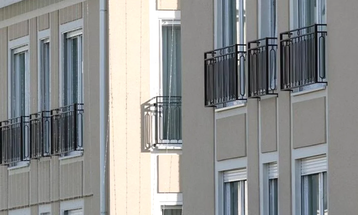 Shtepi ne shitje Vila Luksoze ne Tirane, 5+1, Mobilimi Bosh, pa mobiluar, Pagesa 130,000,000  Leke.