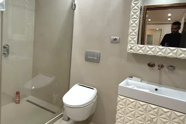 Shtepi ne shitje Apartament ne Tirane, 1+1, Mobilimi E mobiluar, Pagesa 200,000  Euro.