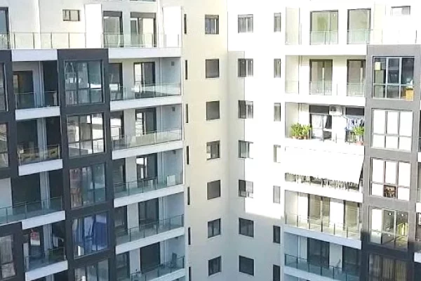 Shtepi ne shitje Apartament ne Tirane, 2+1, Mobilimi Bosh, pa mobiluar, Pagesa 20,800,000  Leke.