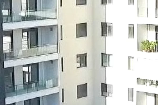 Shtepi ne shitje Apartament ne Tirane, 1+1, Mobilimi Bosh, pa mobiluar, Pagesa 15,300,000  Leke.