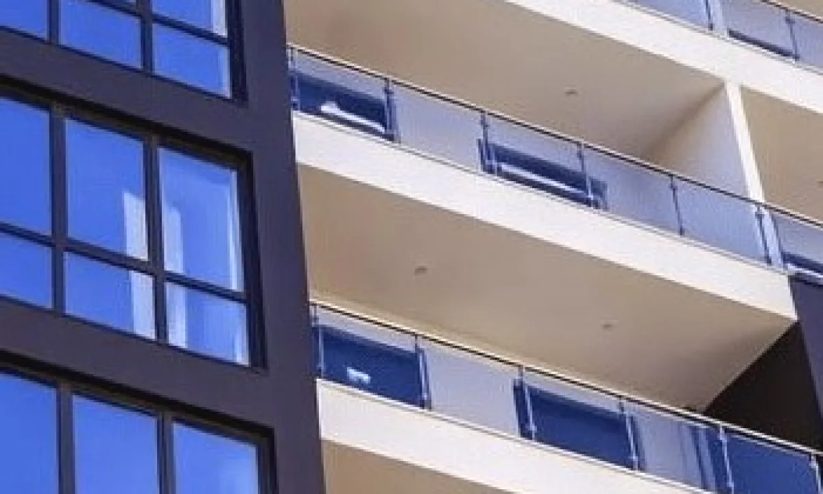 Shtepi ne shitje Apartament ne Tirane, 1+1, Mobilimi Bosh, pa mobiluar, Pagesa 15,300,000  Leke.