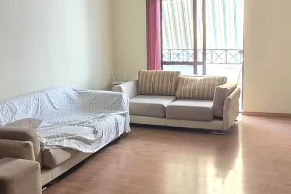 Ambient biznesi me qera 3+1 ne Tirane - 100,000 Leke