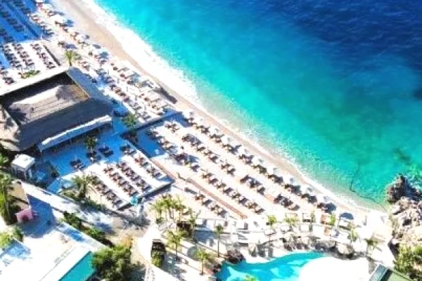Shtepi ne shitje Apartament ne Vlore, Garsoniere, Mobilimi Bosh, pa mobiluar, Pagesa 156,800  Euro.