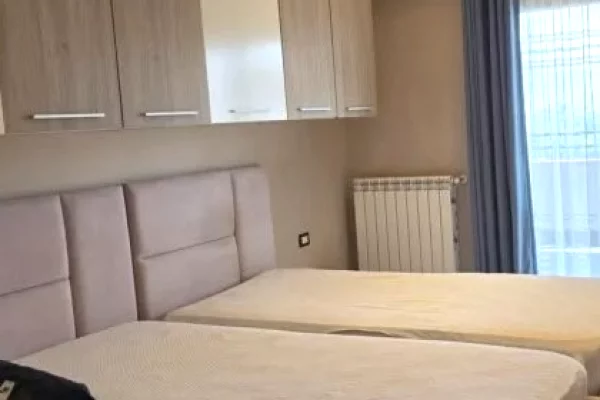 Shtepi ne shitje Apartament ne Tirane, 4+1, Mobilimi E mobiluar, Pagesa 870,000  Euro.