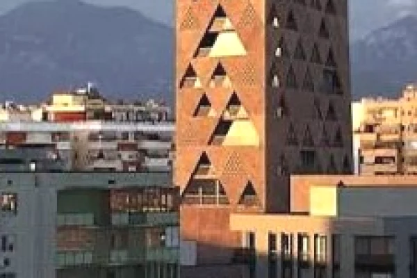 Shtepi ne shitje 2+1 ne Tirane - 370,000 Euro