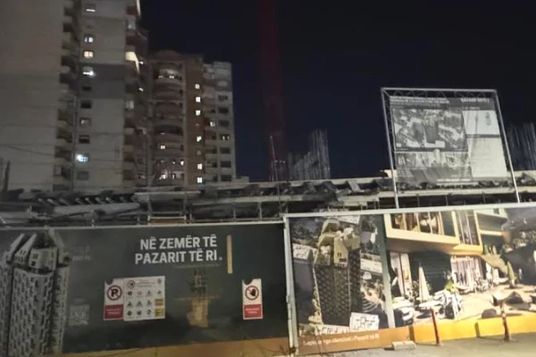 Shtepi ne shitje Apartament ne Tirane, 1+1, Mobilimi Bosh, pa mobiluar, Pagesa 252,350  Euro.