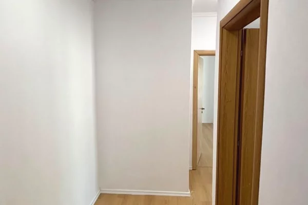 Shtepi ne shitje Apartament ne Tirane, 2+1, Mobilimi Bosh, pa mobiluar, Pagesa 12,900,000  Leke.