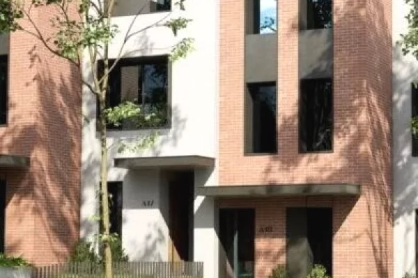 Shtepi ne shitje Duplex(shtepi me 2 kate) ne Tirane, 3+1, Mobilimi Bosh, pa mobiluar, Pagesa 600,000  Euro.
