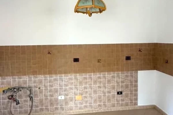 Shtepi me qera Apartament ne Tirane, 2+1, Mobilimi Bosh, pa mobiluar, Pagesa 55,000  Leke.