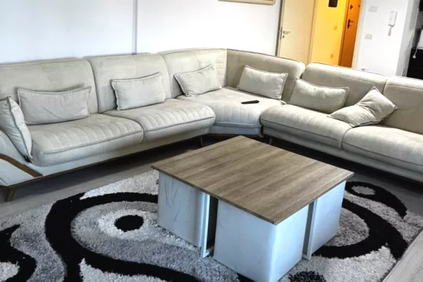 Shtepi me qera Apartament ne Tirane, 2+1, Mobilimi E mobiluar, Pagesa 75,000  Leke.