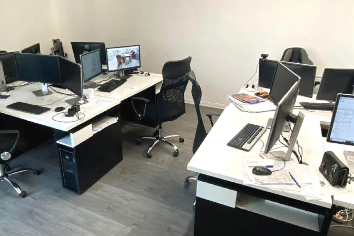 🏢 JEPET ME QIRA – ZYRE | SQUARE 21 📍 Arlis Construction, Rruga e Kavajes – Tirane