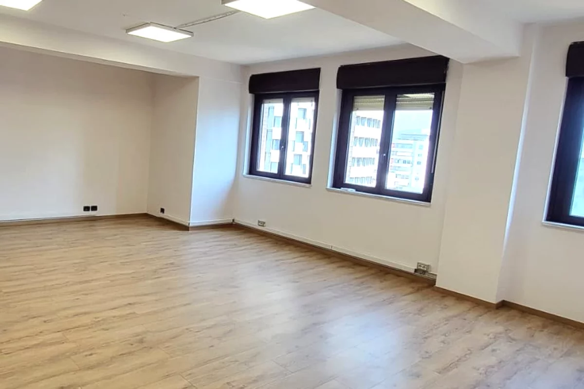 🏢 JEPET ME QIRA – ZYRE | QENDER, TIRANE