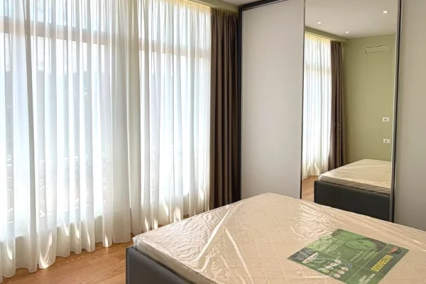 Shtepi ne shitje Apartament ne Tirane, 2+1, Mobilimi E mobiluar, Pagesa 225,000  Euro.