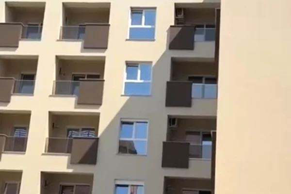 Shtepi ne shitje Apartament ne Durres, 1+1, Mobilimi Bosh, pa mobiluar, Pagesa 94,155  Euro.