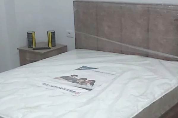 Shtepi ne shitje Apartament ne Tirane, 1+1, Mobilimi E mobiluar, Pagesa 120,000  Euro.