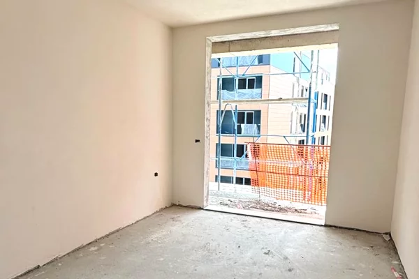 Shtepi ne shitje Apartament ne Tirane, 2+1, Mobilimi Bosh, pa mobiluar, Pagesa 241,500  Euro.